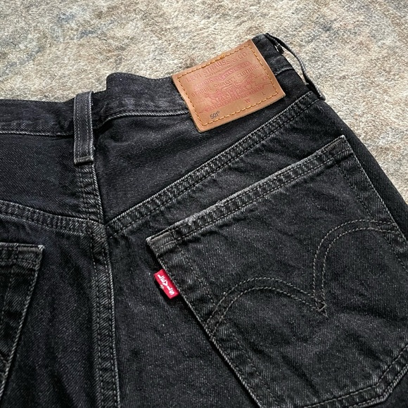 Levi 501 Women’s Black Levi Denim Shorts - Picture 4 of 9